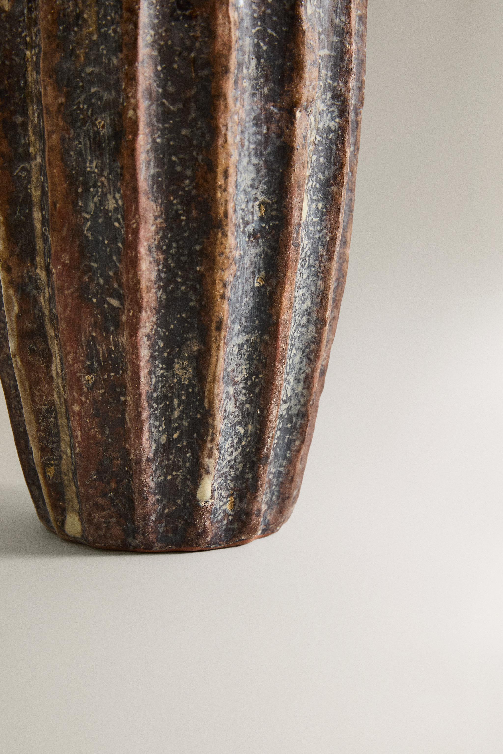 PLEATED TERRACOTTA SOAP DISPENSER